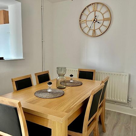 Executive 3 Bedroom Port Talbot Town Centre Margam Sleeps 7 Kültér fotó
