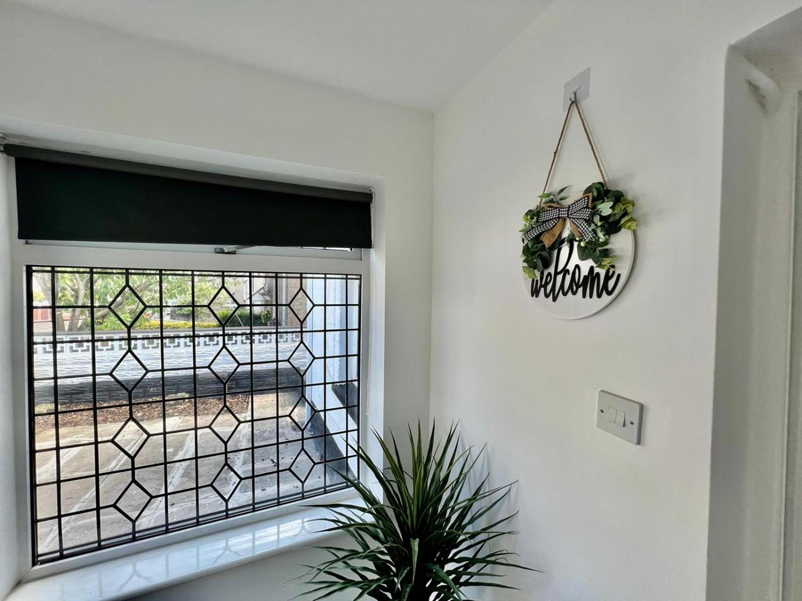 Executive 3 Bedroom Port Talbot Town Centre Margam Sleeps 7 Kültér fotó